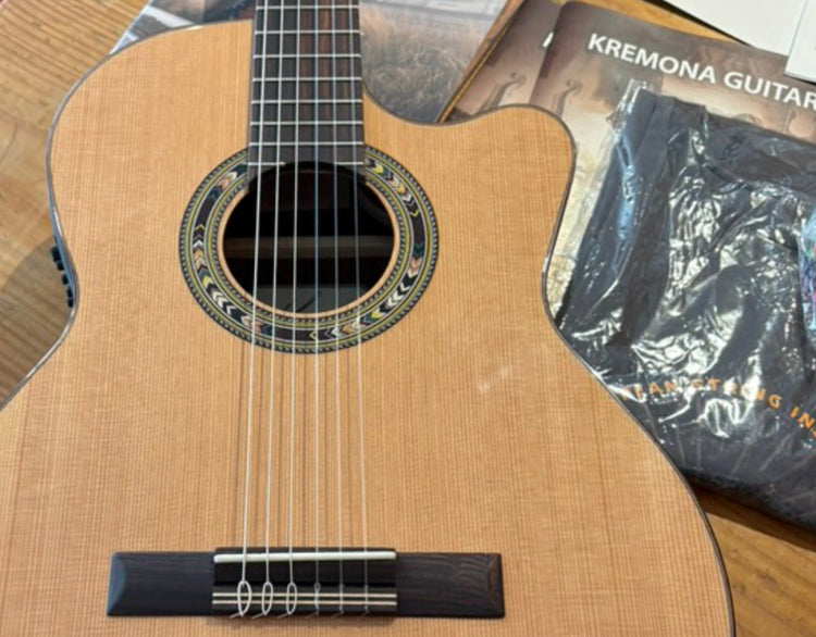 Kremona guitars