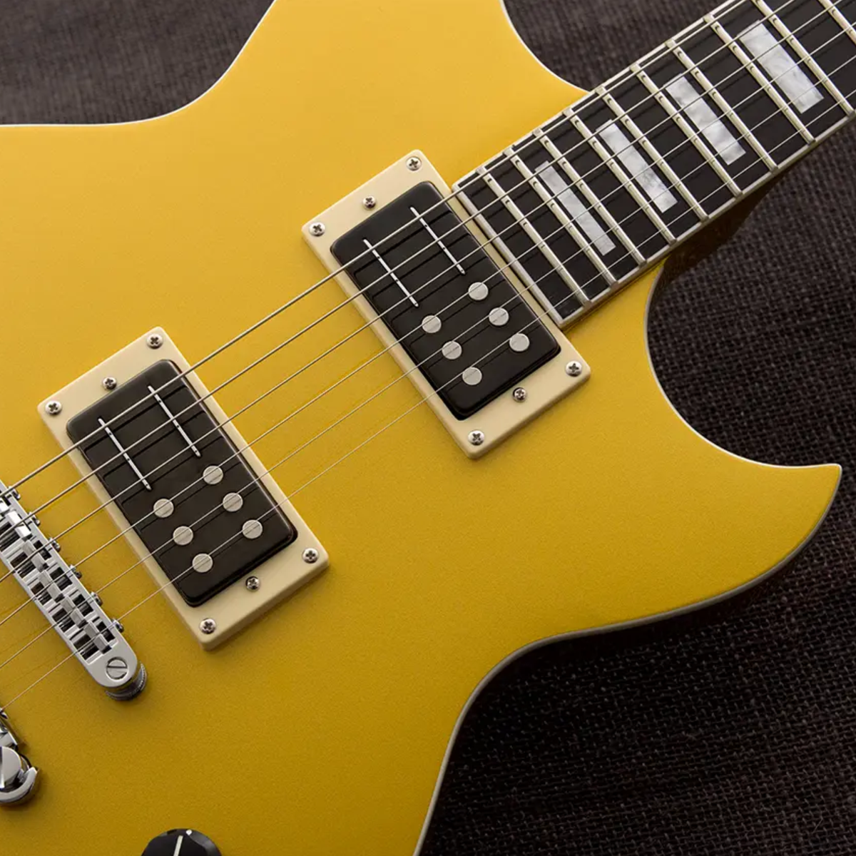 Reverend Robin Finck signature Venetian gold
